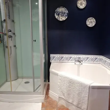 Captivating 2-bed House In St Apre Tatil Evi