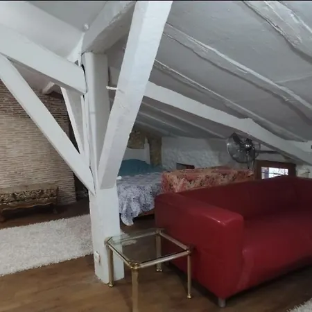 Captivating 2-bed House In St Apre Tatil Evi